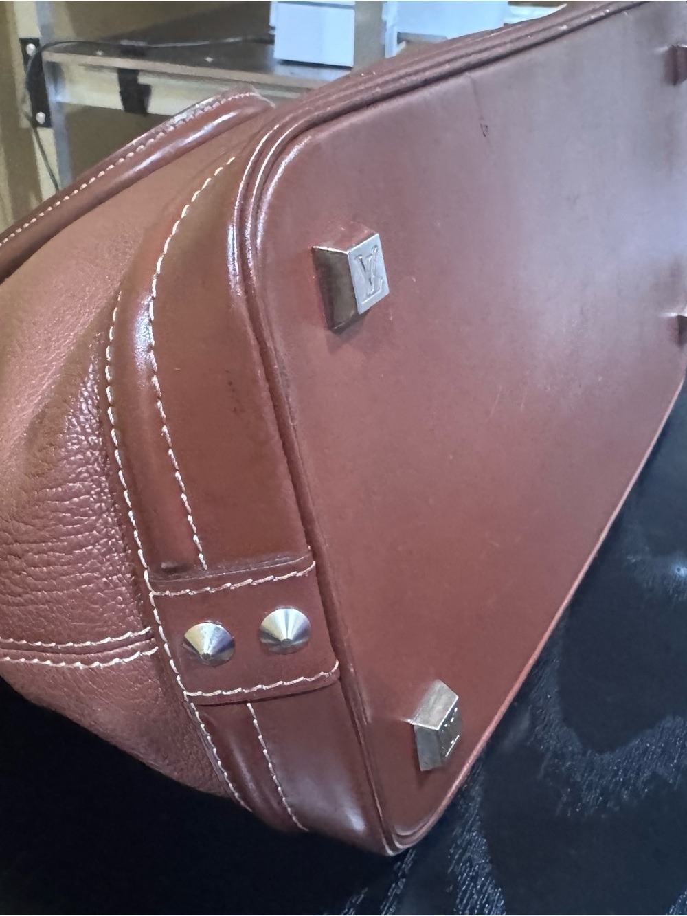 Louis Vuitton Suhali Lockit MM Bag with Silver lock, Key, Dust Bag - Picture 9 of 15